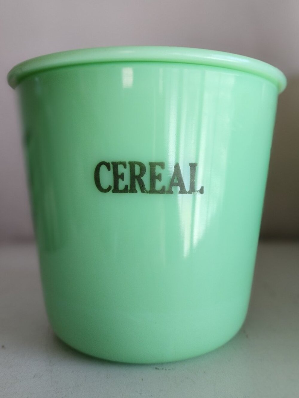 Beautiful Vintage McKee Jadeite Jadite Green Glass CEREAL 48oz Canister Uranium